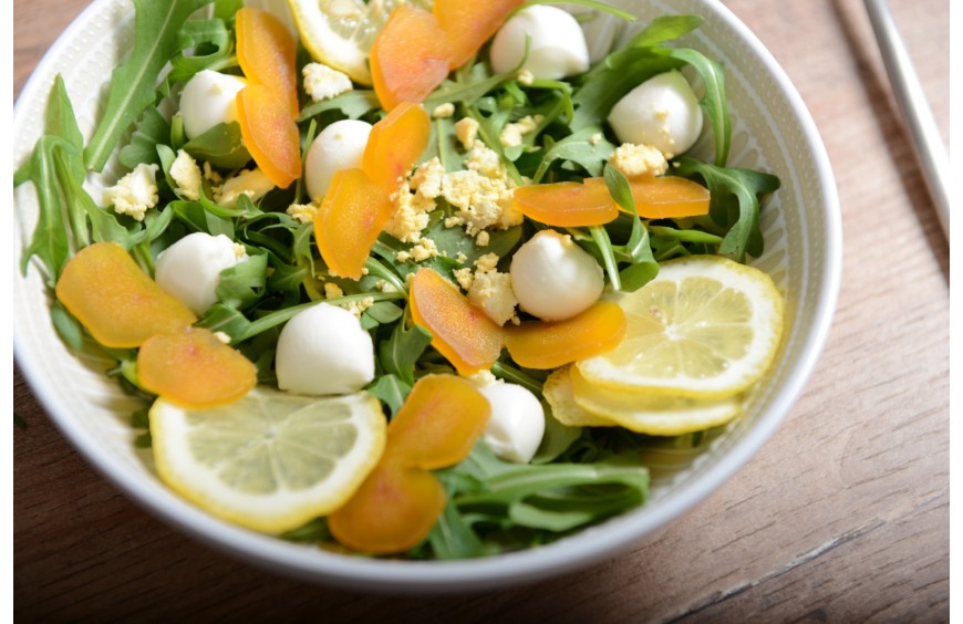 Salade fraiche à la poutargue et sa vinaigrette à l'origan