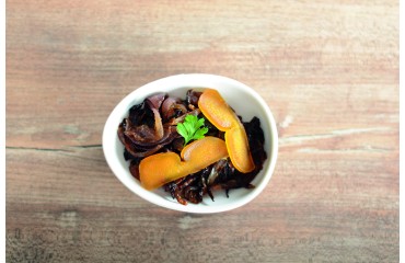 Confit d'oignon et ses lamelles de Poutargue