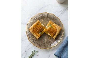 Tarte fine à la courge butternut, chèvre frais et boutargue